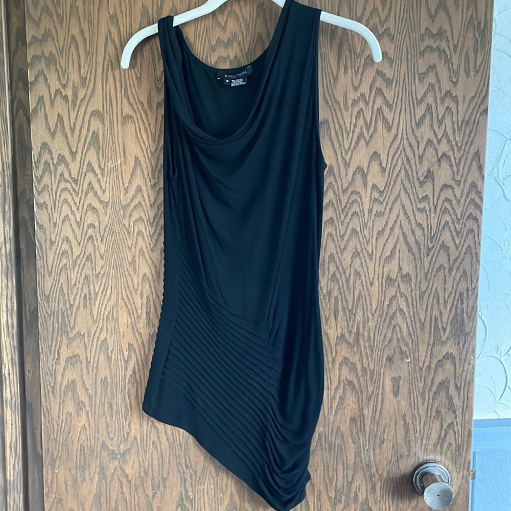 Black ECTETrRA Asymmetrical‎ Top